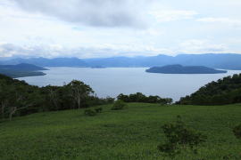 藻琴山展望駐車公園から見た屈斜路湖