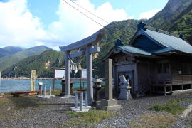 ���c����