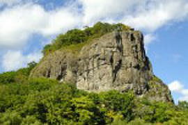 �Ֆ]��E���y