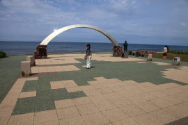 �ɂ��񕶉����j����